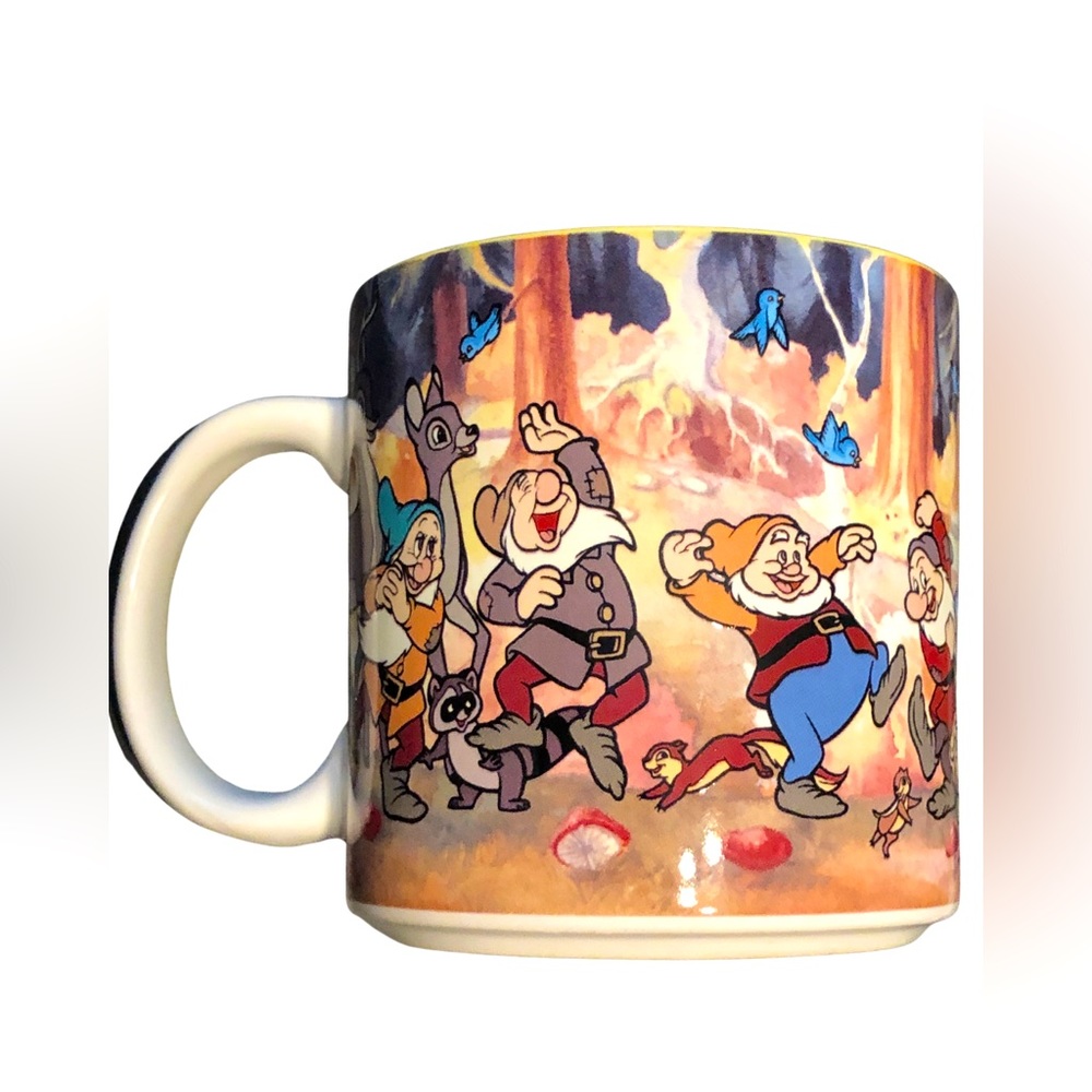 Vintage Snow White and the 7 Dwarfs Coffee Mug ☕️